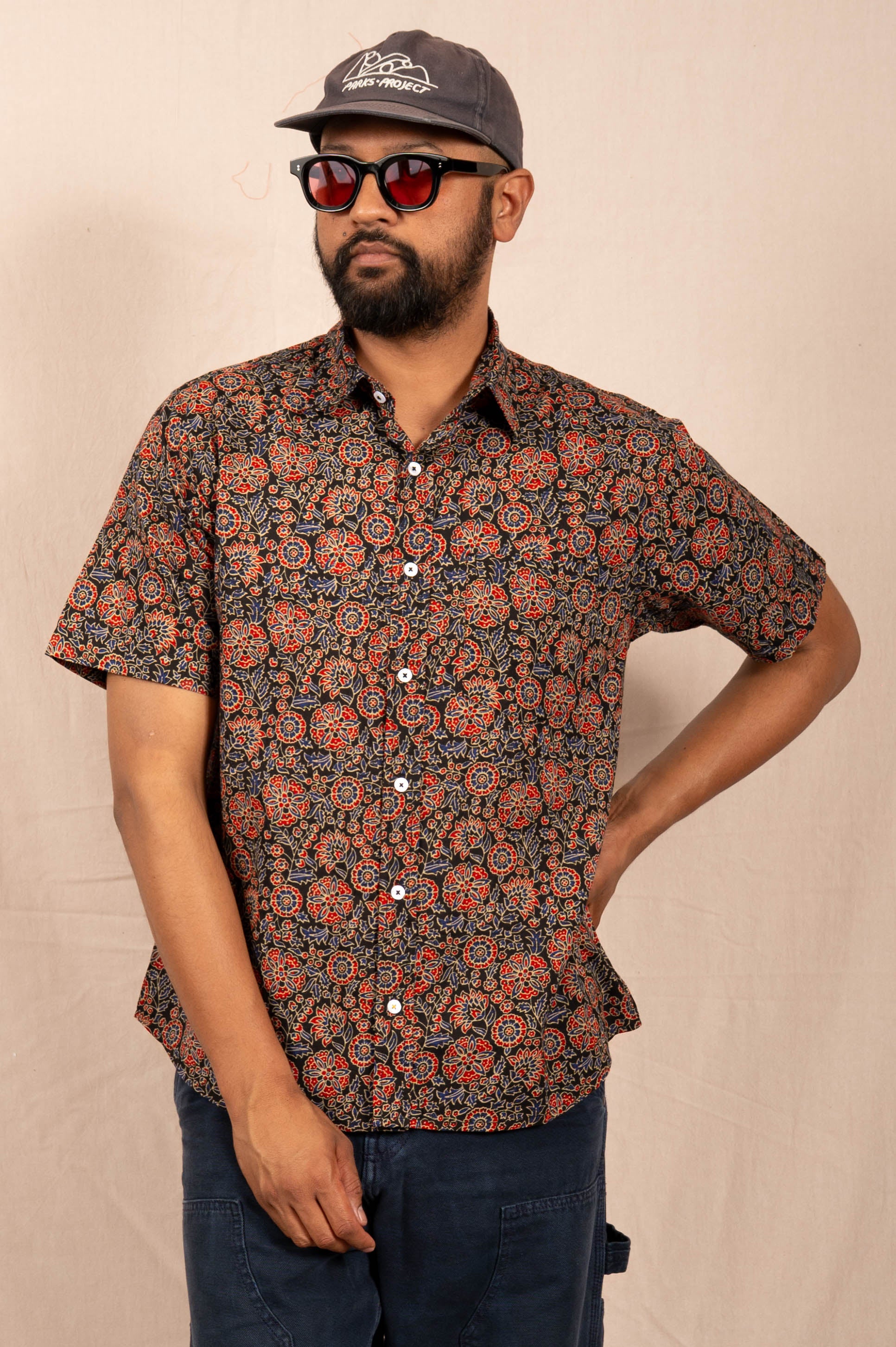 'The Folk' Shirt in Black and Red Delhi Floral Print
