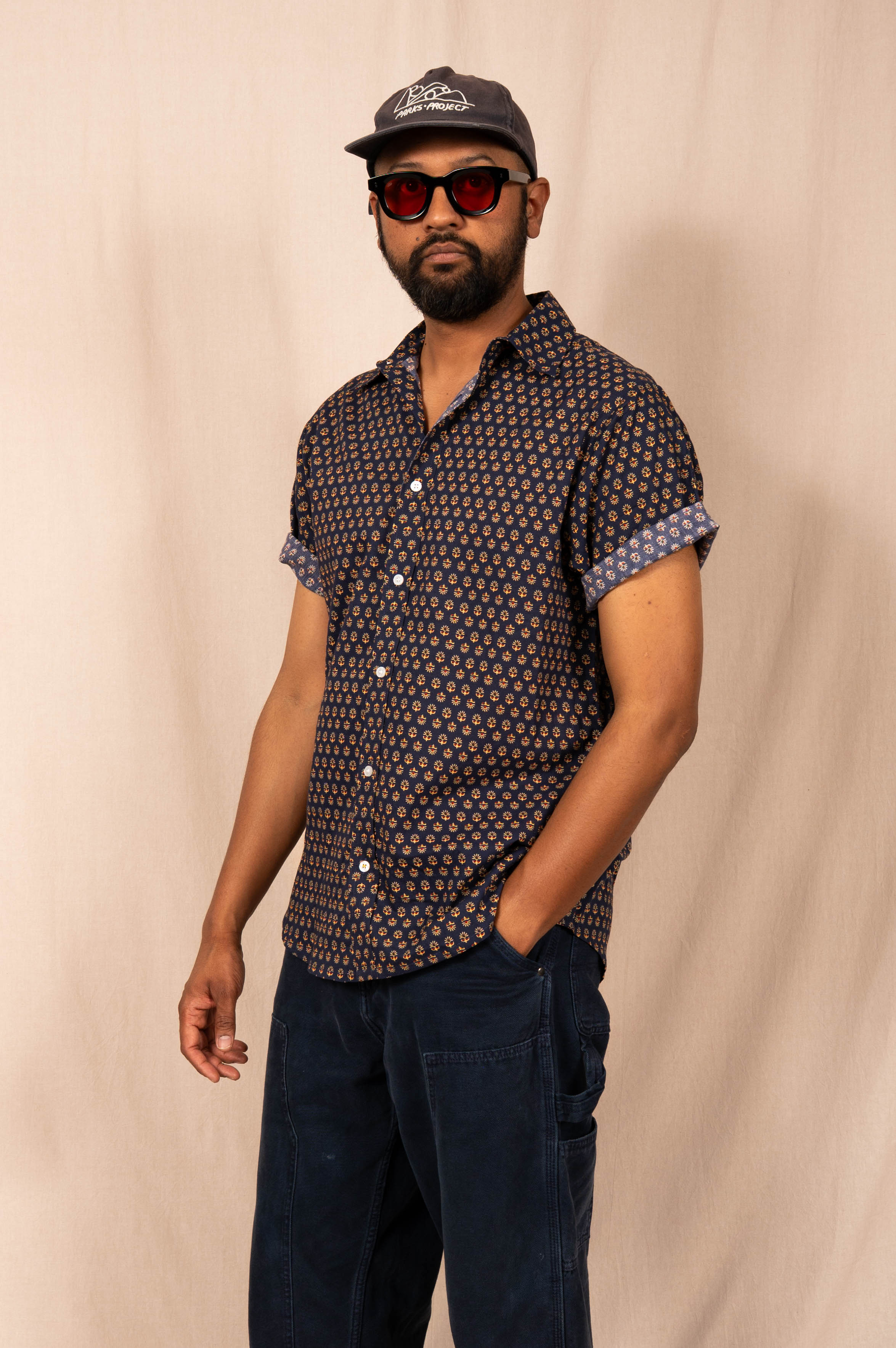 'The Sheril' Short Sleeve Shirt in Navy Motif